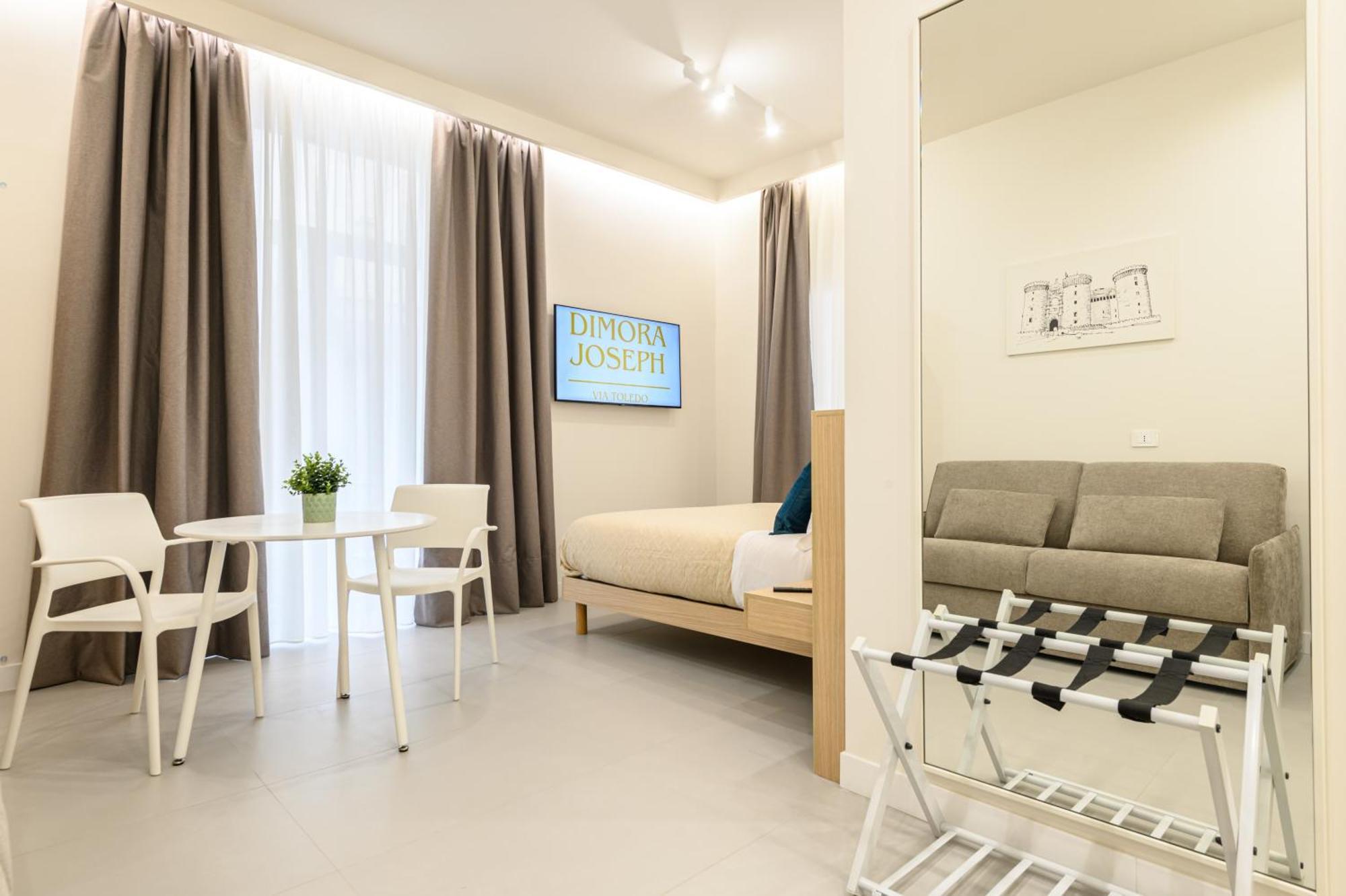 Dimora Joseph Via Toledo Hotel Napoli Bagian luar foto