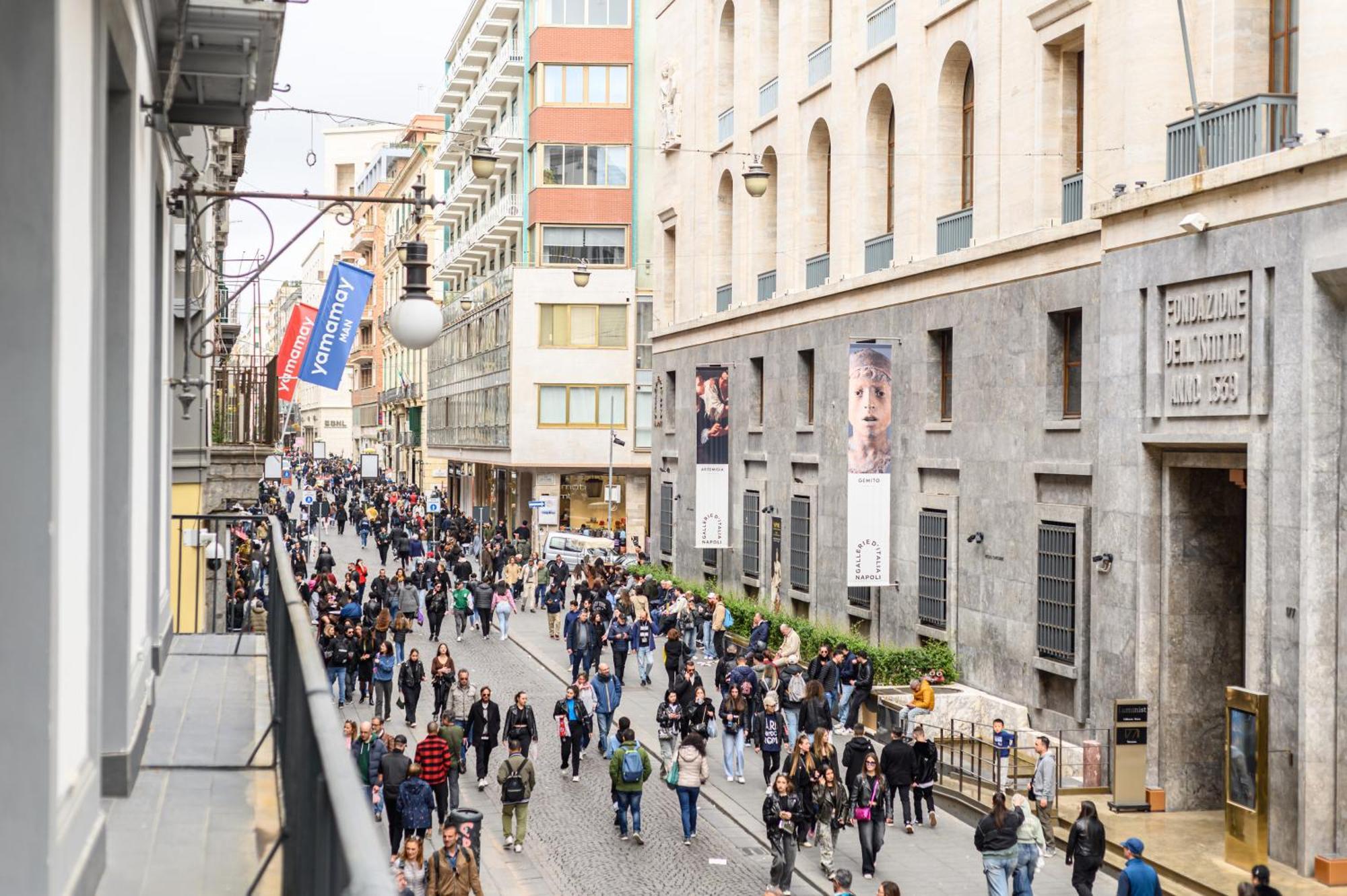 Dimora Joseph Via Toledo Hotel Napoli Bagian luar foto